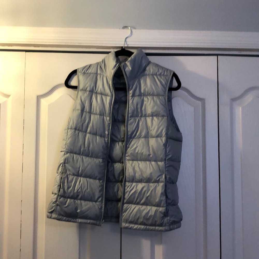 gray puffer vest